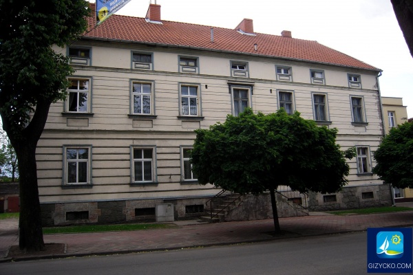 Budynek przy ulicy Dąbrowskiego 7.